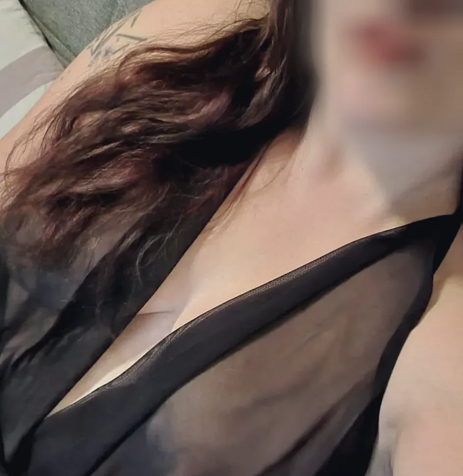 Sarah, 31