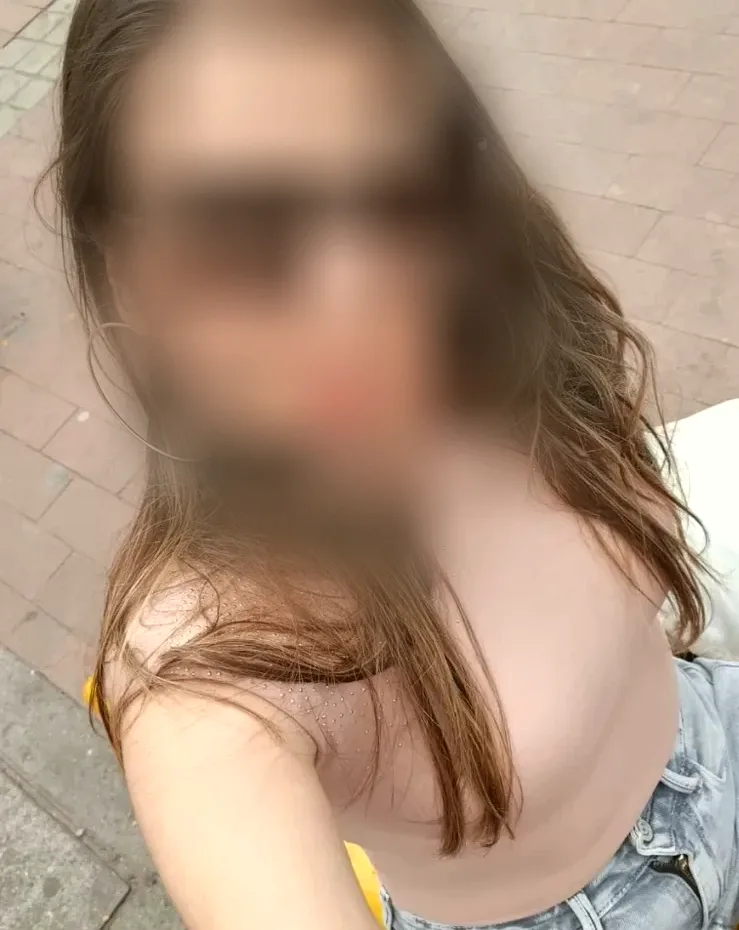 Zara, 35